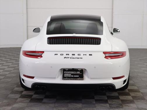 2019 Porsche 911 Carrera