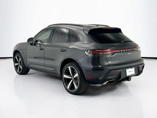 Volcano Grey Metallic 2026 Porsche Macan Macan