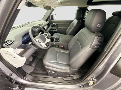 2023 Land Rover Defender 90 SE