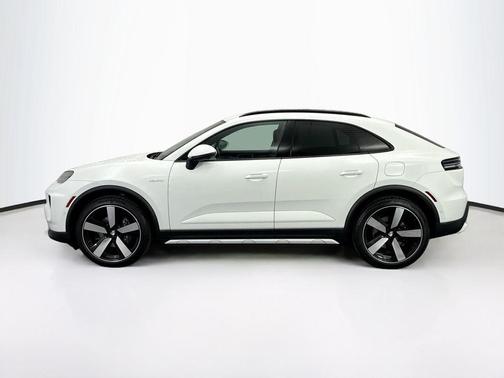 2024 Porsche Macan 4