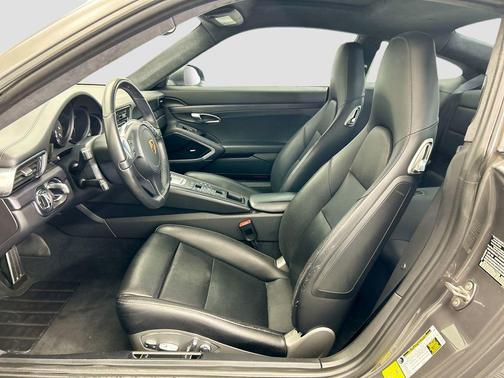 2016 Porsche 911 Carrera GTS