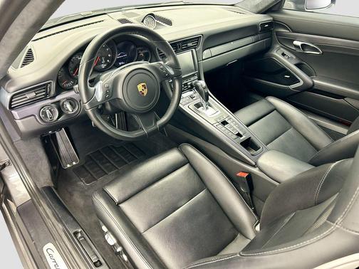 2016 Porsche 911 Carrera GTS