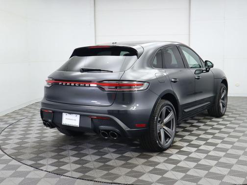 2025 Porsche Macan Base