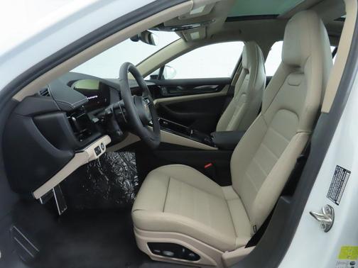 2025 Porsche Panamera 