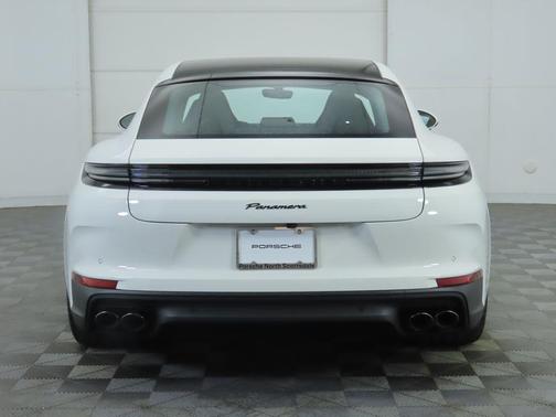 2025 Porsche Panamera 