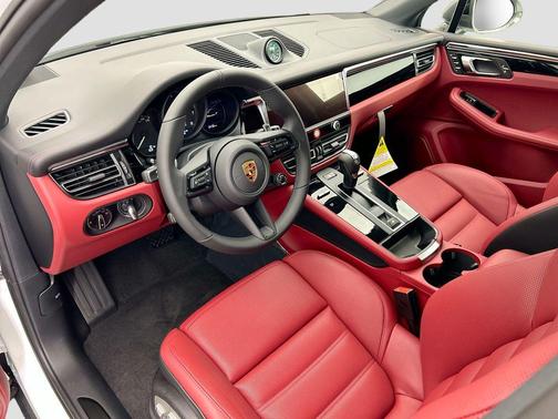 2026 Porsche Macan T