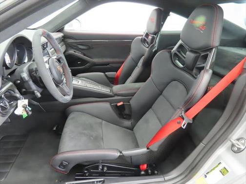 2018 Porsche 911 GT2 RS
