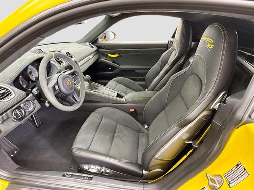 2025 Porsche 718 Cayman GT4 RS