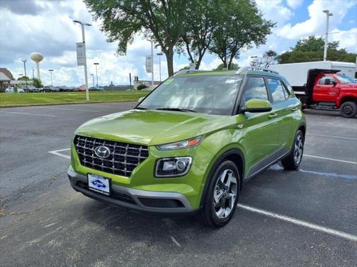 2023 Hyundai VENUE SEL