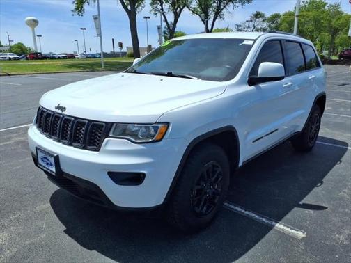 2020 Jeep Grand Cherokee Laredo