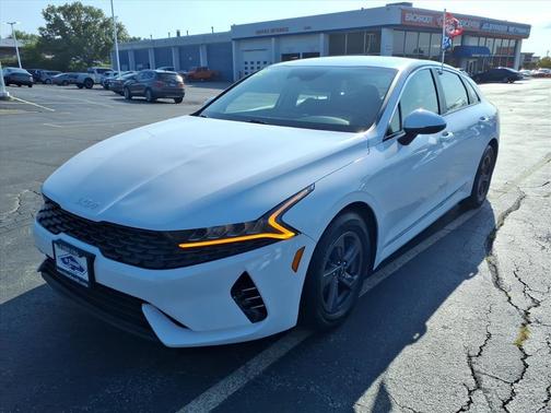 2022 Kia K5 LX