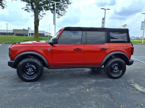 2022 Ford Bronco Black Diamond