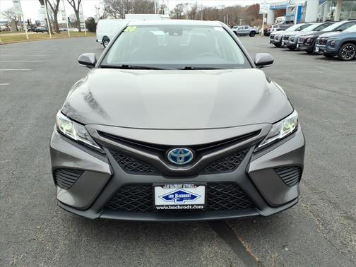 2020 Toyota Camry SE