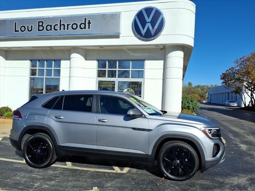 silver mist metallic 2026 Volkswagen Atlas Cross Sport 2.0T SE w/Technology 4MOTION