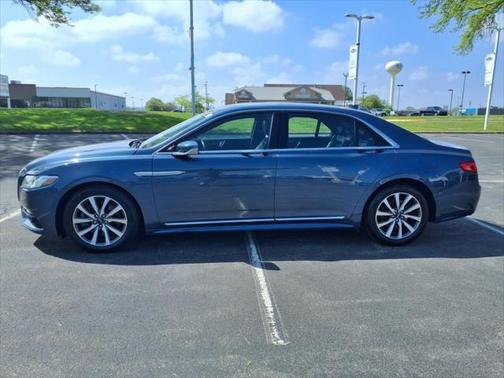 2018 Lincoln Continental Premiere