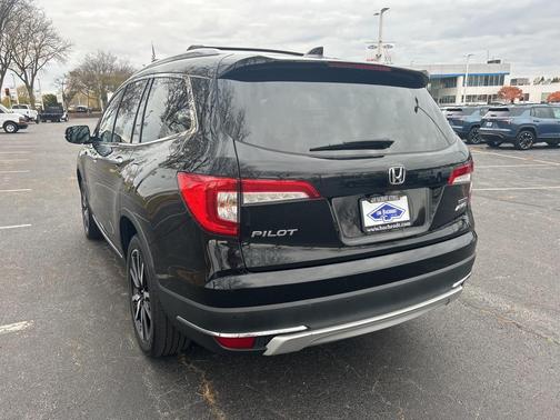 2019 Honda Pilot Touring 8-Passenger