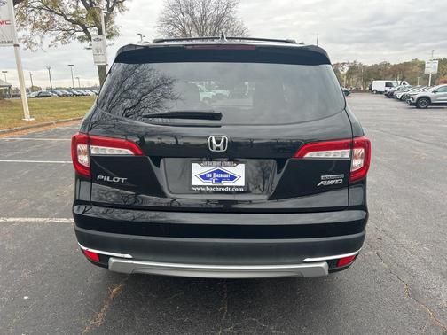 2019 Honda Pilot Touring 8-Passenger