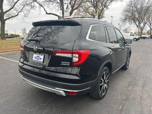 2019 Honda Pilot Touring 8-Passenger