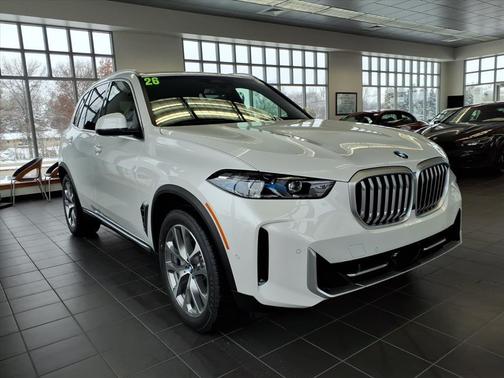 Mineral White Metallic 2026 BMW X5 xDrive40i