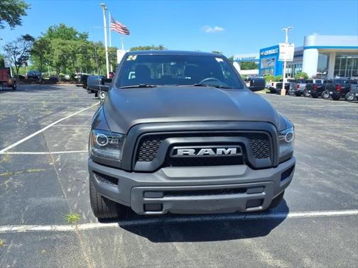 2024 RAM 1500 Classic Warlock Crew Cab 4x4 5'7' Box