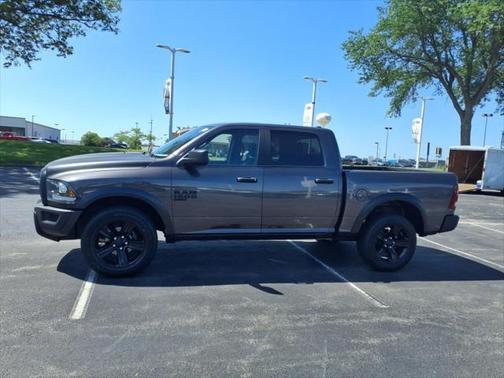 2024 RAM 1500 Classic Warlock Crew Cab 4x4 5'7' Box