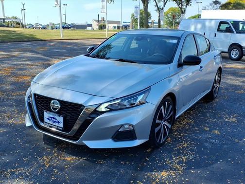 2021 Nissan Altima SR FWD