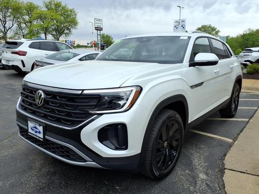 opal white pearl 2026 Volkswagen Atlas Cross Sport 2.0T SE w/Technology 4MOTION
