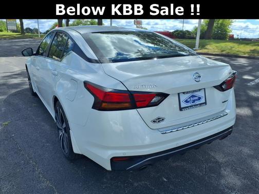 2021 Nissan Altima SR VC-Turbo FWD