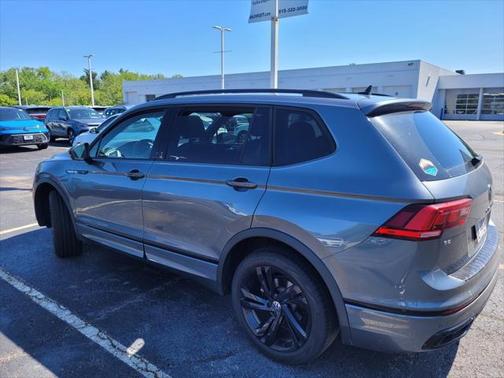 2023 Volkswagen Tiguan 2.0T SE R-Line Black 4MOTION