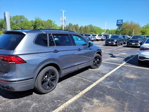 2023 Volkswagen Tiguan 2.0T SE R-Line Black 4MOTION