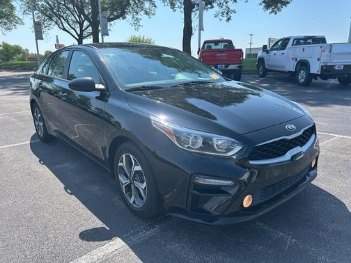 Aurora Black 2020 Kia Forte LXS