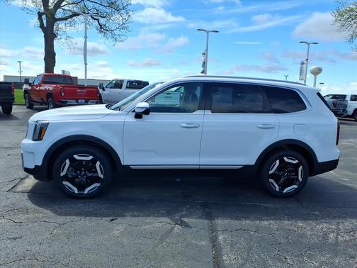 Glacial White Pearl 2025 Kia Telluride S