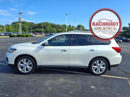 2018 Nissan Pathfinder SL