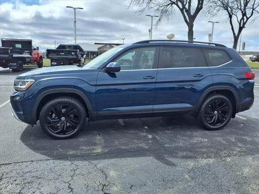 2022 Volkswagen Atlas 2.0T SE w/Technology 4MOTION