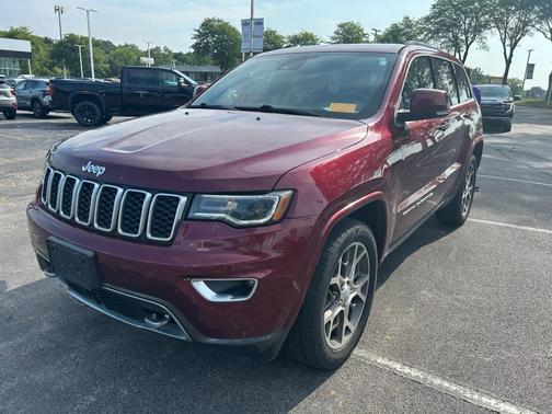 Velvet Red Pearlcoat 2018 Jeep Grand Cherokee Sterling Edition