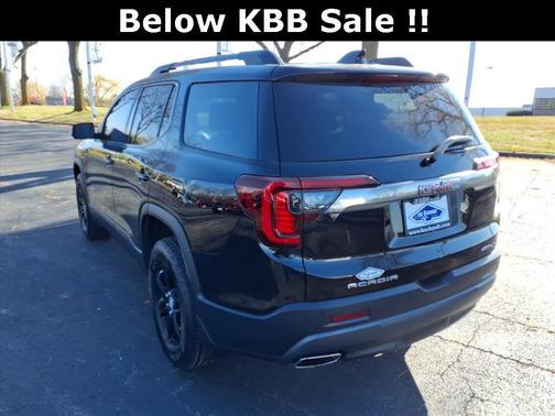 2021 GMC Acadia AWD AT4