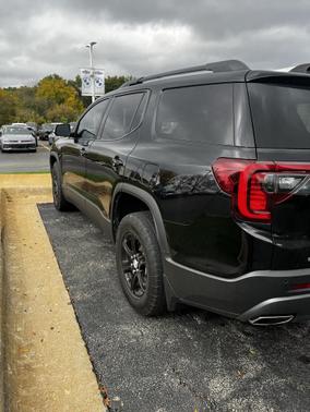 2021 GMC Acadia AWD AT4