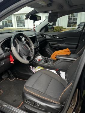 2021 GMC Acadia AWD AT4