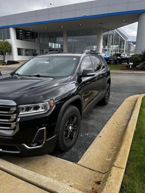 2021 GMC Acadia AWD AT4