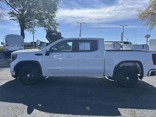 Summit White 2024 GMC Sierra 1500 SLE