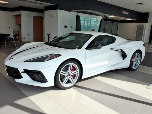 2026 Chevrolet Corvette Stingray w/2LT