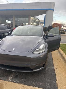 2023 Tesla Model Y Long Range Dual Motor All-Wheel Drive