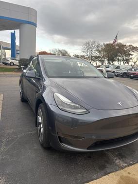 2023 Tesla Model Y Long Range Dual Motor All-Wheel Drive