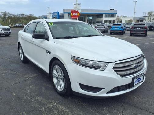 2017 Ford Taurus SE