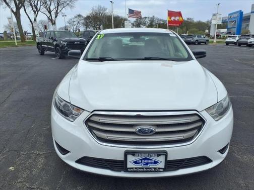 2017 Ford Taurus SE