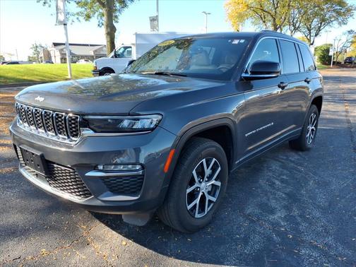 Baltic Gray Metallic Clearcoat 2024 Jeep Grand Cherokee Limited