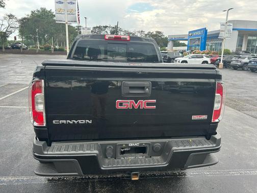 Onyx Black 2017 GMC Canyon SLE