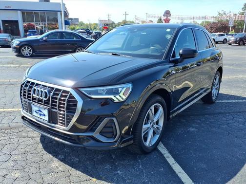 2019 Audi Q3 2.0T S line Prestige