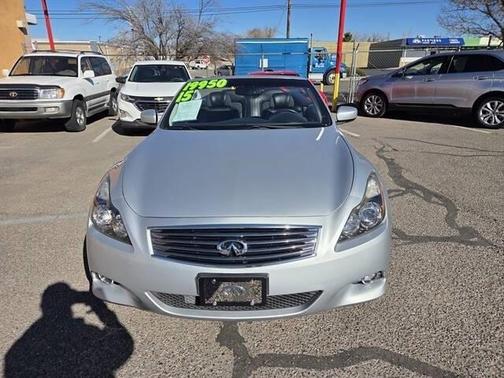 2015 INFINITI Q60 Base