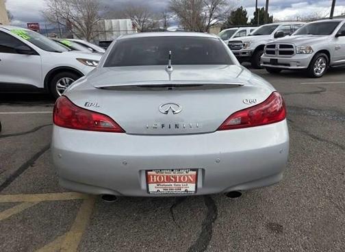2015 INFINITI Q60 Base